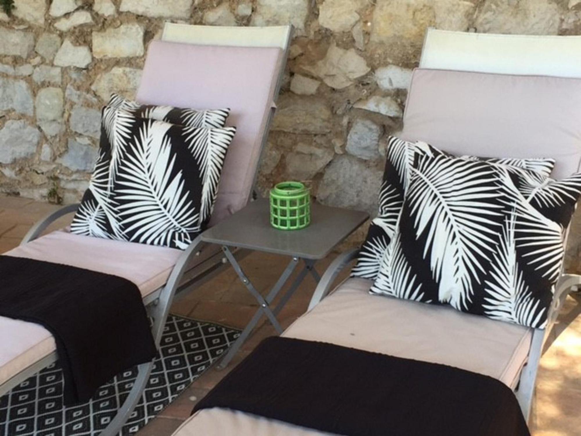 Le Jardin D'Emile Hotell Cassis Rum bild
