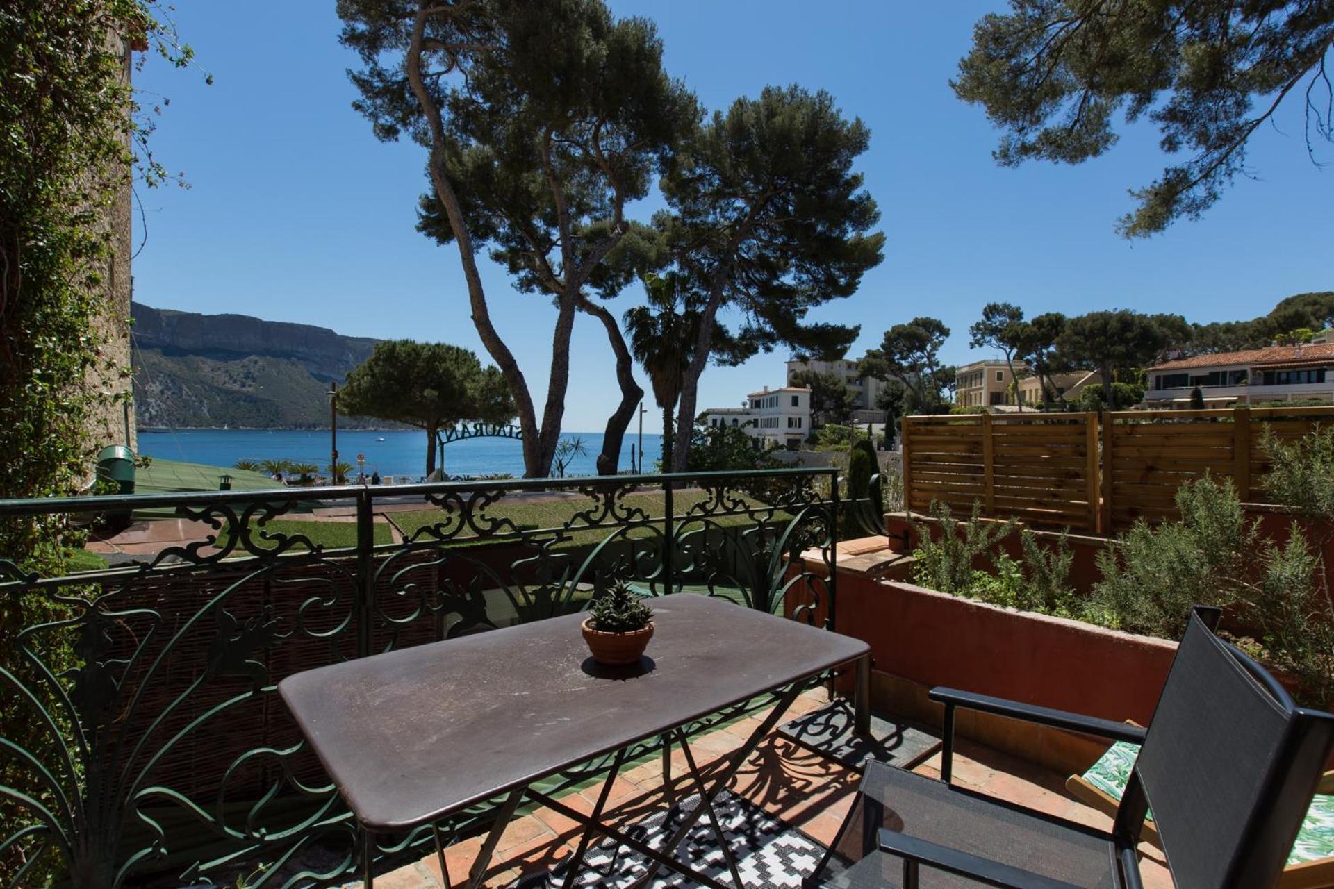 Le Jardin D'Emile Hotell Cassis Rum bild